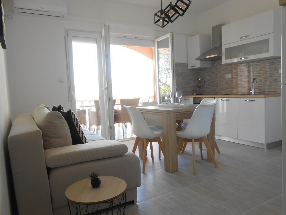 Apartments With A Parking Space Okrug Gornji, Ciovo - 13859 Trogir Exterior foto